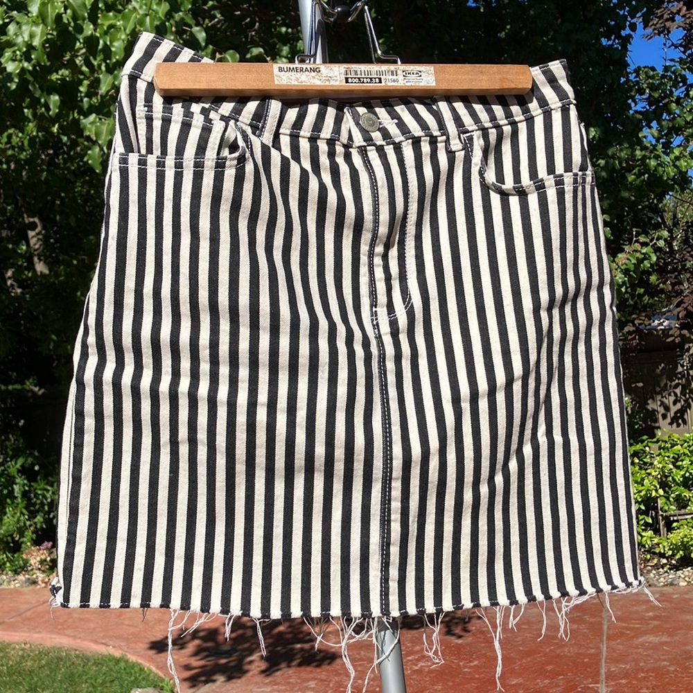 Hollister Pocketed High-Rise Striped Skirt